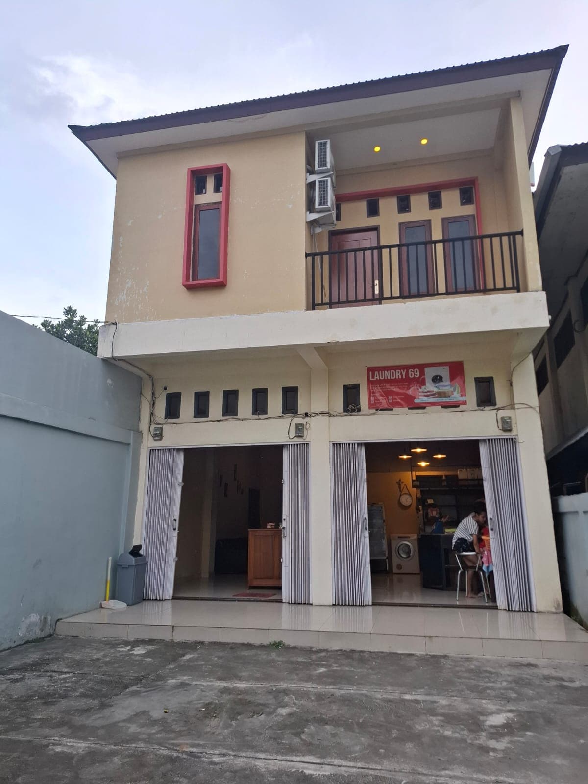 Tampak depan penginapan 369 Waena